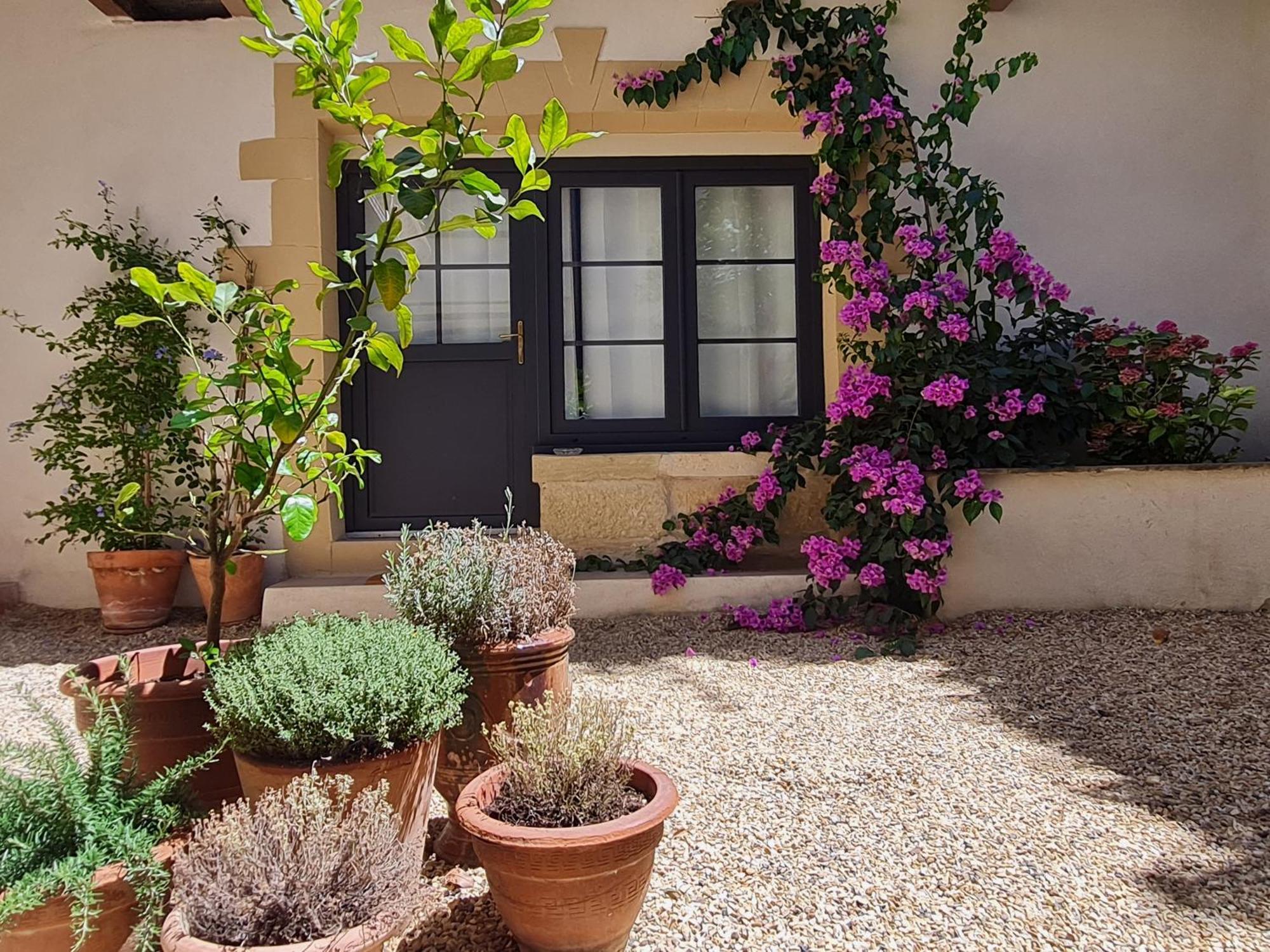 Les Songes D'Augustine Apartment Aigues-Vives  Exterior photo