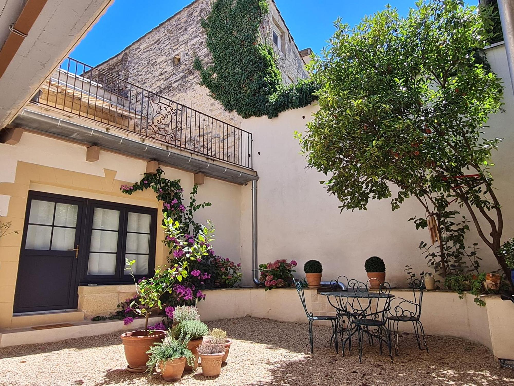 Les Songes D'Augustine Apartment Aigues-Vives  Exterior photo